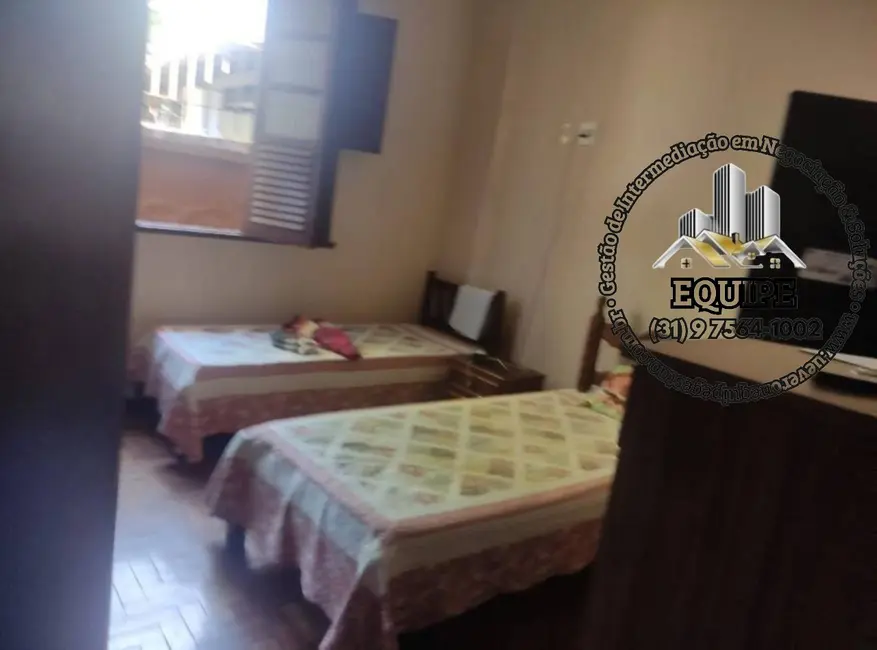 Foto 8 de Casa com 4 quartos à venda, 198m2 em São João Batista, Santa Luzia - MG