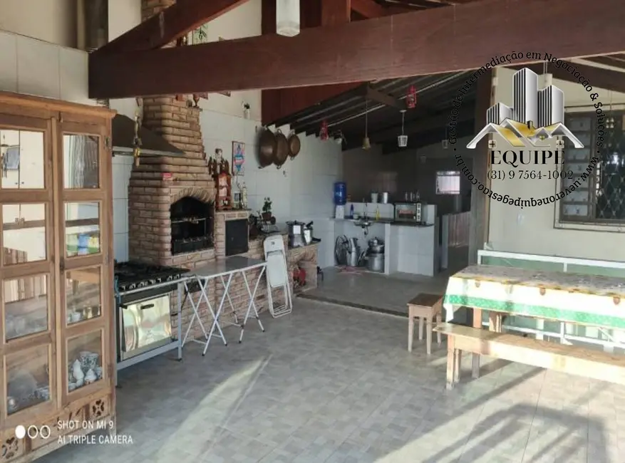 Foto 4 de Casa com 4 quartos à venda, 425m2 em Centro, Santa Luzia - MG