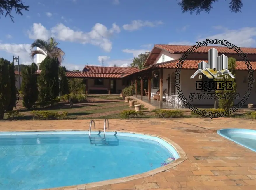 Foto 1 de Sítio / Rancho com 4 quartos à venda, 680m2 em Santa Luzia - MG