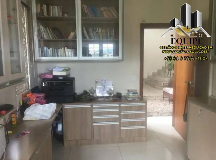 Foto 4 de Casa com 4 quartos à venda, 377m2 em Centro, Santa Luzia - MG