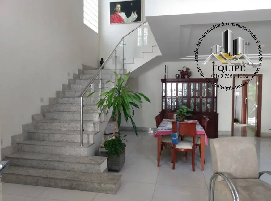 Foto 1 de Casa com 4 quartos à venda, 377m2 em Centro, Santa Luzia - MG