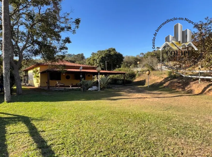 Foto 1 de Fazenda / Haras com 4 quartos à venda, 173m2 em Alfredo Vasconcelos - MG