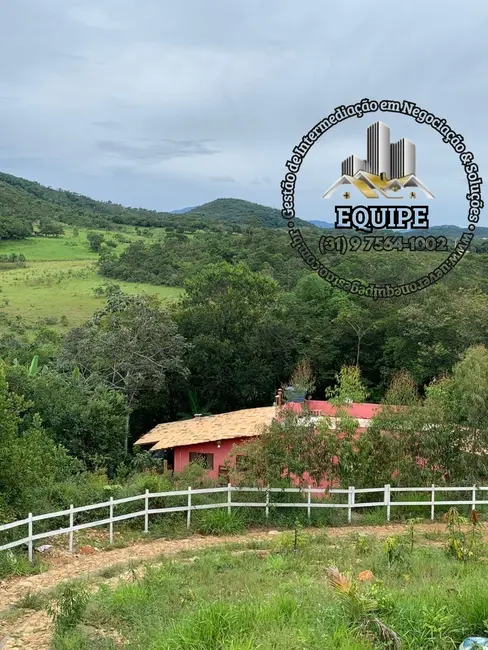 Foto 2 de Sítio / Rancho com 2 quartos à venda, 70m2 em Taquaracu De Minas - MG