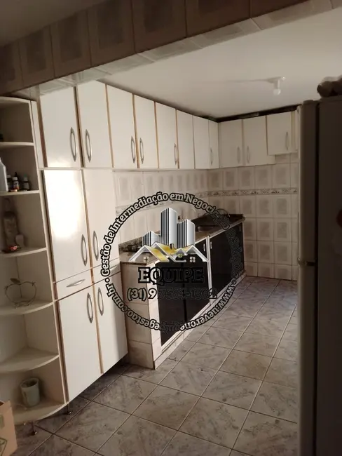 Foto 9 de Casa com 4 quartos à venda, 180m2 em Morada do Rio, Santa Luzia - MG