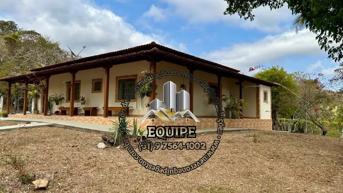 Foto 1 de Sítio / Rancho com 3 quartos à venda, 170m2 em Taquaracu De Minas - MG