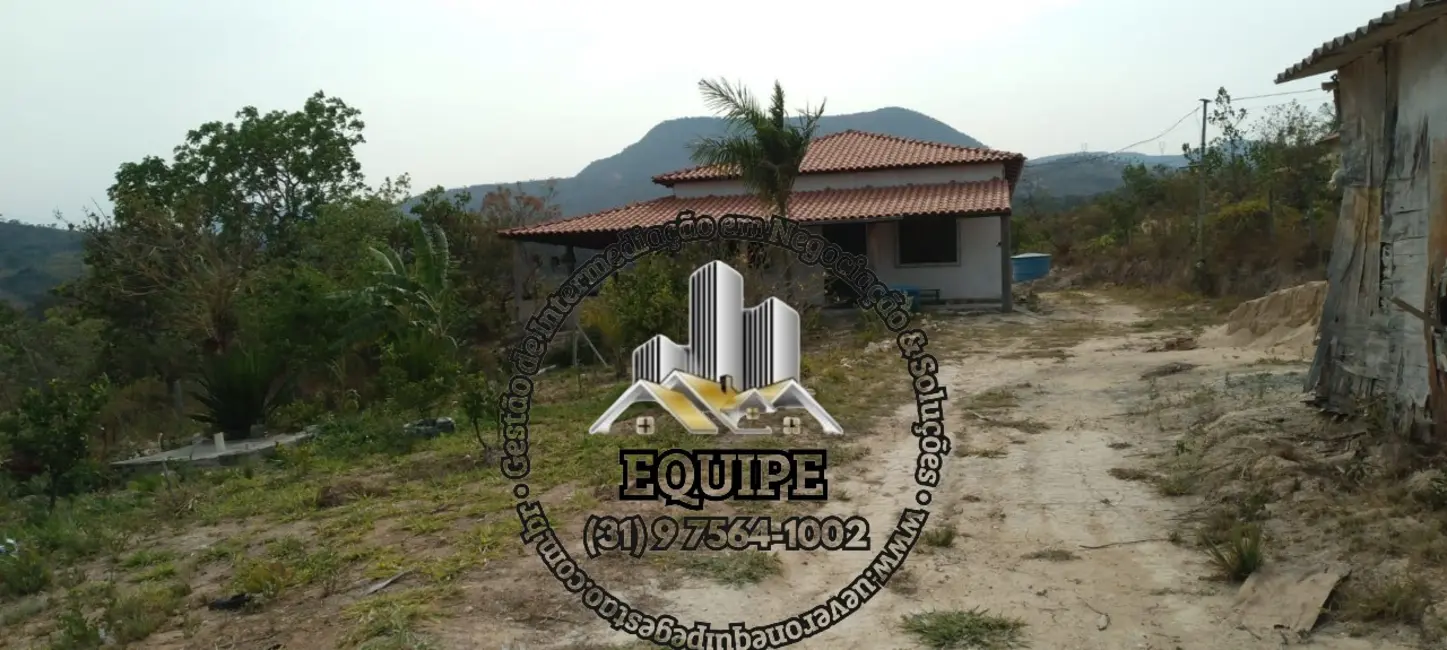 Foto 1 de Chácara com 3 quartos à venda, 1000m2 em Taquaracu De Minas - MG
