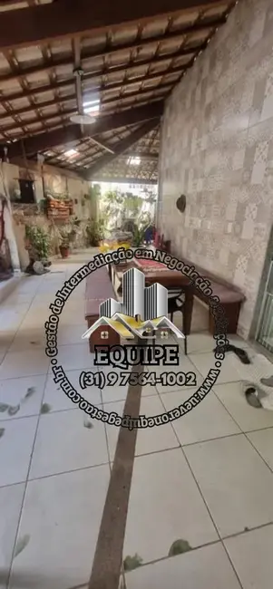 Foto 1 de Casa com 2 quartos à venda, 80m2 em Bom Jesus, Santa Luzia - MG