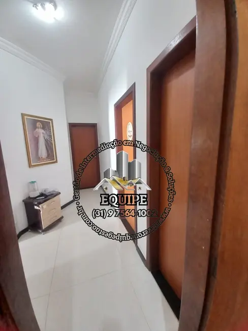 Foto 7 de Casa com 3 quartos à venda, 270m2 em Barreiro do Amaral, Santa Luzia - MG