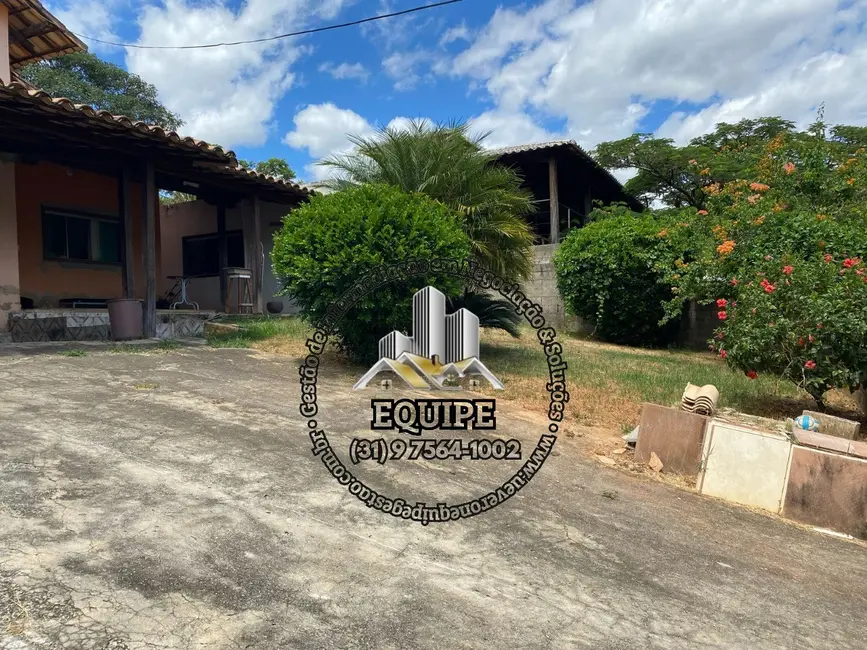 Foto 1 de Casa com 3 quartos à venda, 270m2 em Barreiro do Amaral, Santa Luzia - MG