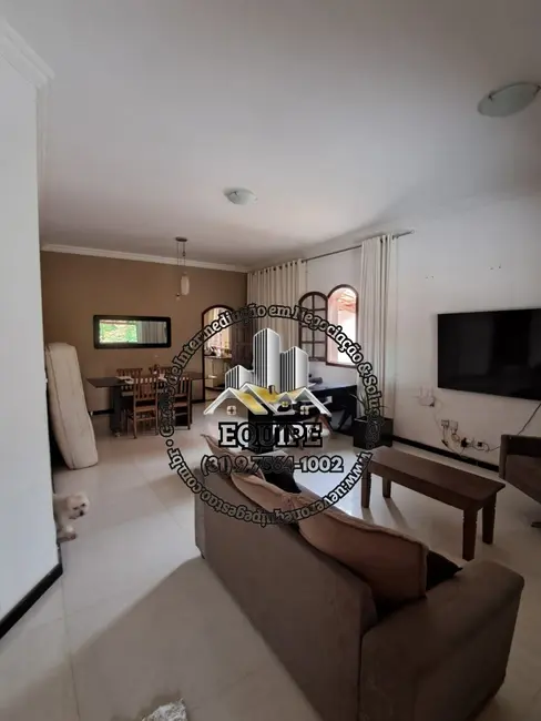 Foto 3 de Casa com 3 quartos à venda, 270m2 em Barreiro do Amaral, Santa Luzia - MG