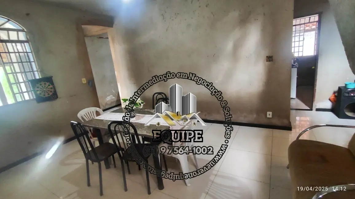 Foto 5 de Casa de Condomínio com 4 quartos à venda, 178m2 em Barreiro do Amaral, Santa Luzia - MG