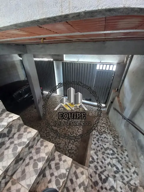 Foto 2 de Casa com 2 quartos à venda, 92m2 em Castanheira, Santa Luzia - MG