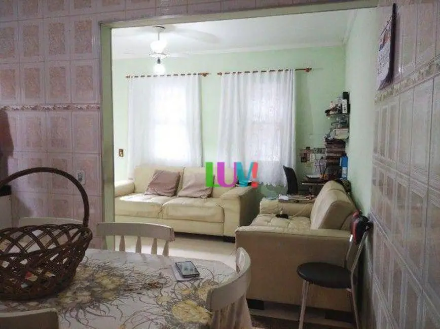 Casa com 3 quartos à venda, 125m2 em Bairro do Engenho, Itatiba - SP - imagem 3 Foto 3 de Casa com 3 quartos à venda, 125m2 em Bairro do Engenho, Itatiba - SP