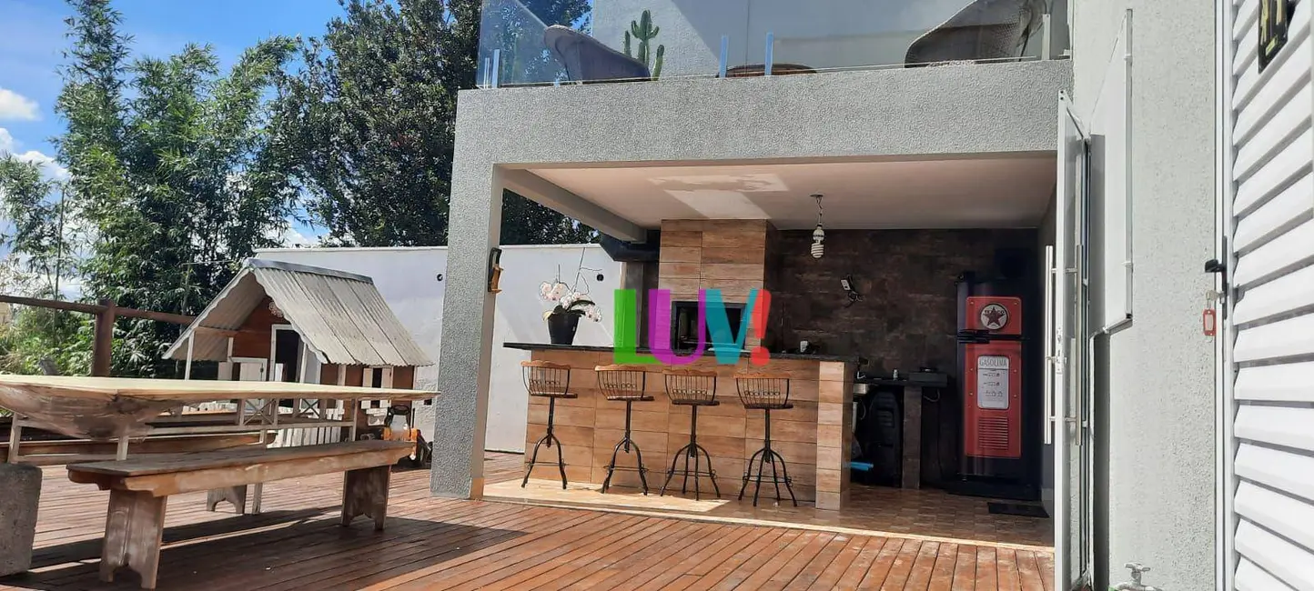 Foto 3 de Casa com 3 quartos à venda, 250m2 em Vila Santa Luzia, Itatiba - SP