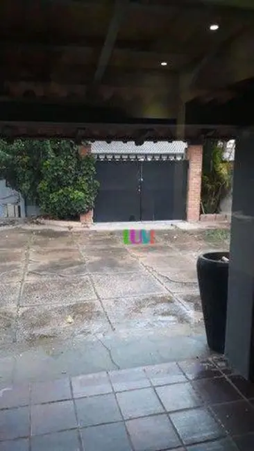 Casa com 4 quartos à venda, 500m2 em Parque São Francisco, Itatiba - SP - imagem 4 Foto 4 de Casa com 4 quartos à venda, 500m2 em Parque São Francisco, Itatiba - SP