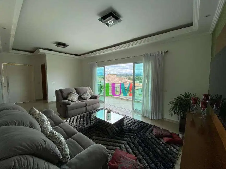 Foto 2 de Casa de Condomínio com 3 quartos à venda, 203m2 em Parque das Laranjeiras, Itatiba - SP