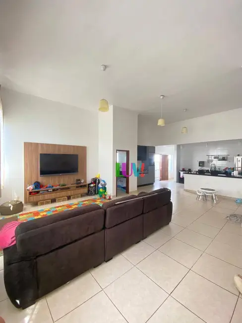 Foto 1 de Casa de Condomínio com 3 quartos à venda, 300m2 em Parque das Laranjeiras, Itatiba - SP