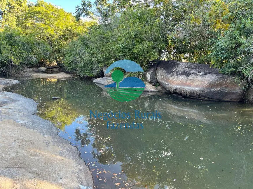 Foto 3 de Fazenda / Haras com 1 quarto à venda, 1645m2 em Crixas - GO