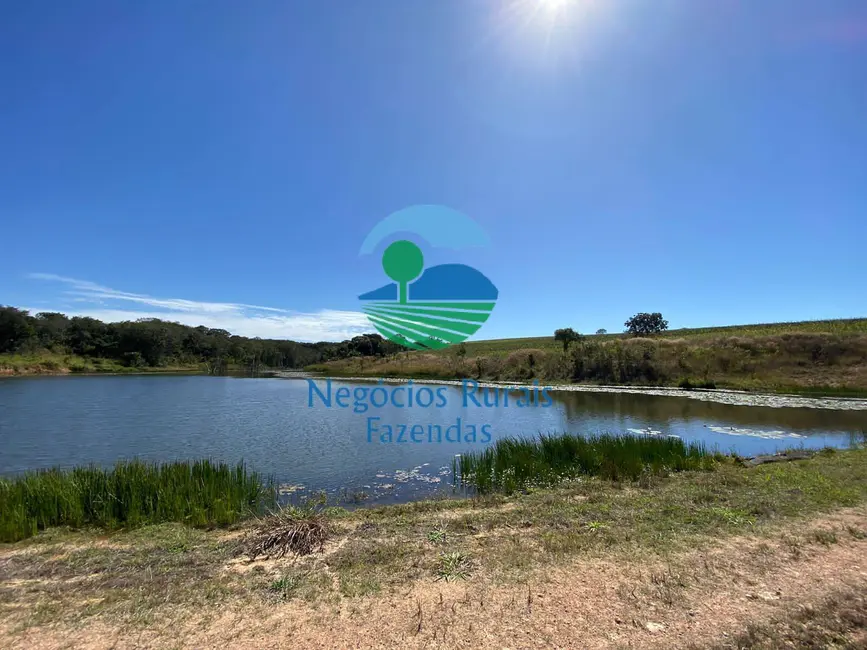 Foto 2 de Fazenda / Haras com 3 quartos à venda, 556m2 em Pires Do Rio - GO