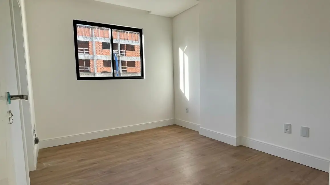 Foto 5 de Apartamento com 4 quartos à venda, 150m2 em Meia Praia, Itapema - SC