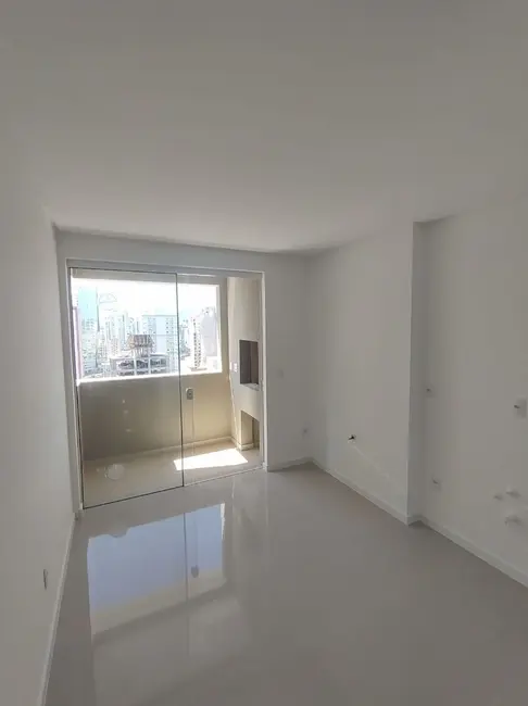 Foto 6 de Apartamento com 3 quartos à venda, 70m2 em Itapema - SC