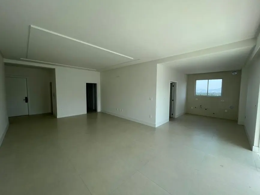 Foto 1 de Apartamento com 3 quartos à venda, 152m2 em Meia Praia, Itapema - SC