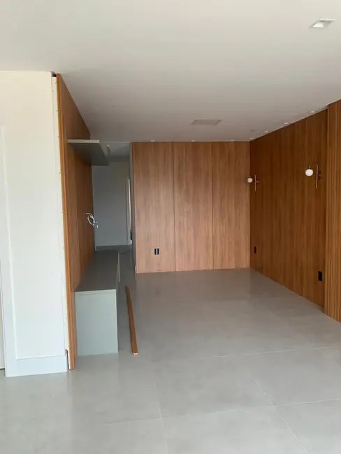 Foto 3 de Apartamento com 3 quartos à venda, 120m2 em Meia Praia, Itapema - SC