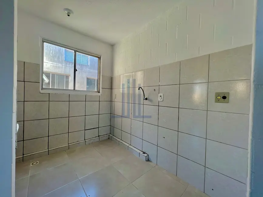 Foto 2 de Apartamento com 2 quartos à venda, 44m2 em Urlândia, Santa Maria - RS