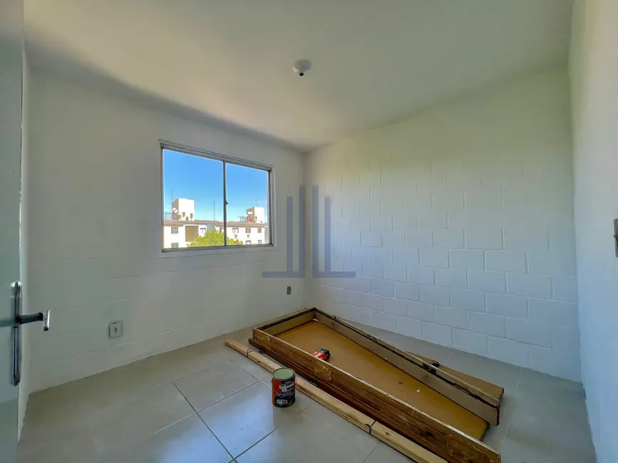 Foto 4 de Apartamento com 2 quartos à venda, 44m2 em Urlândia, Santa Maria - RS