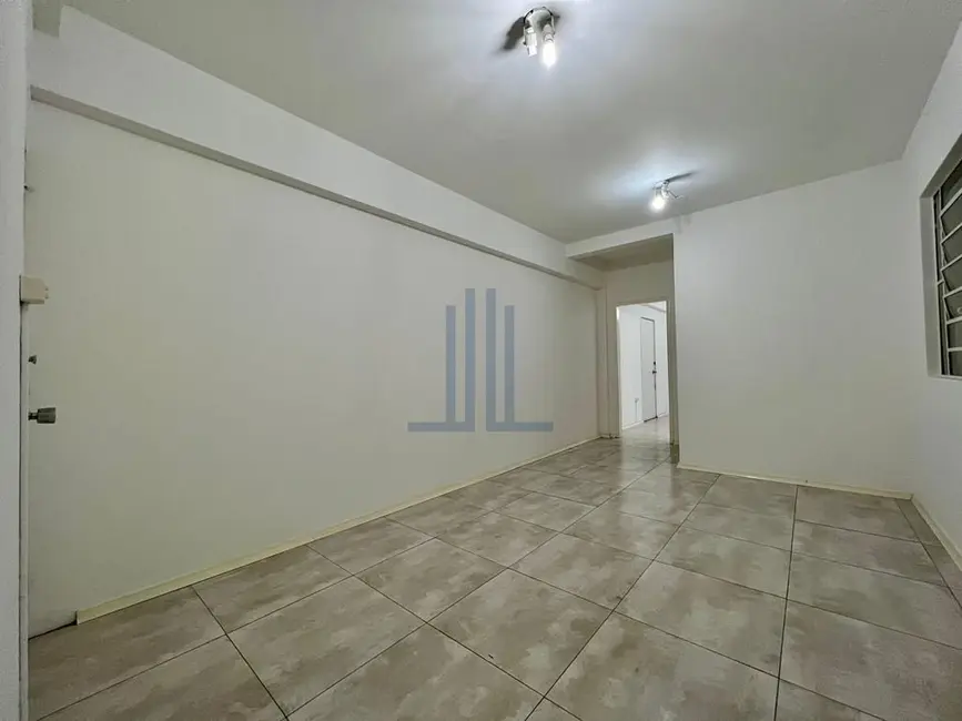 Foto 4 de Sala Comercial com 2 quartos para alugar, 40m2 em Centro, Santa Maria - RS