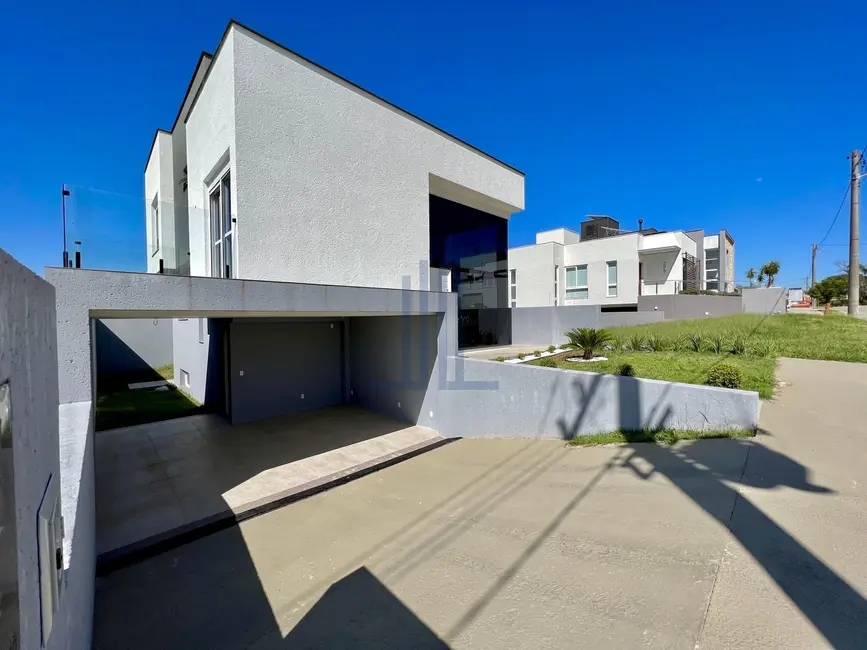 Foto 2 de Casa de Condomínio com 3 quartos à venda, 240m2 em Tomazetti, Santa Maria - RS