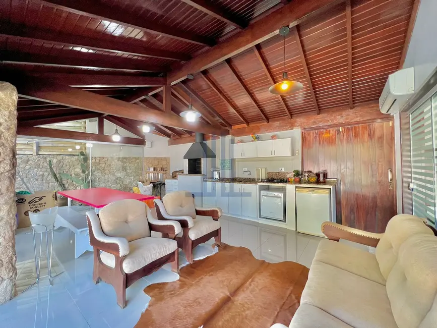 Casa com 5 quartos à venda, 534m2 em Cerrito, Santa Maria - RS - imagem 4 Foto 4 de Casa com 5 quartos à venda, 534m2 em Cerrito, Santa Maria - RS