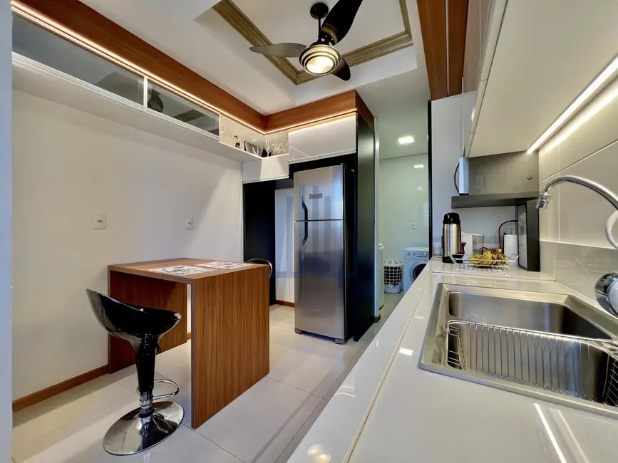 Foto 9 de Apartamento com 3 quartos à venda, 131m2 em Nossa Senhora de Lourdes, Santa Maria - RS