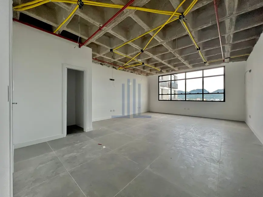 Sala Comercial com 1 quarto para alugar, 47m2 em Centro, Santa Maria - RS - imagem 4 Foto 4 de Sala Comercial com 1 quarto para alugar, 47m2 em Centro, Santa Maria - RS
