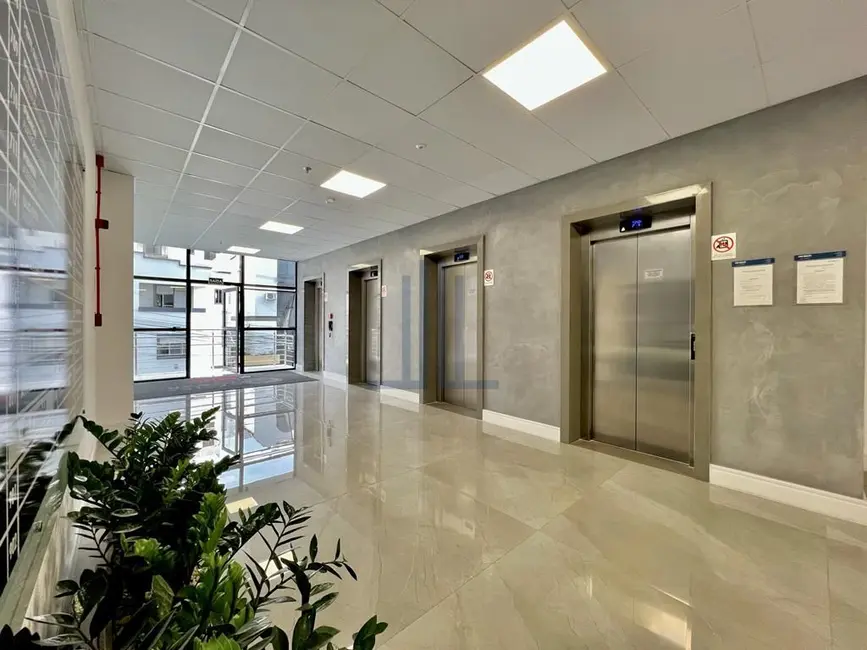 Foto 2 de Sala Comercial com 1 quarto para alugar, 25m2 em Centro, Santa Maria - RS