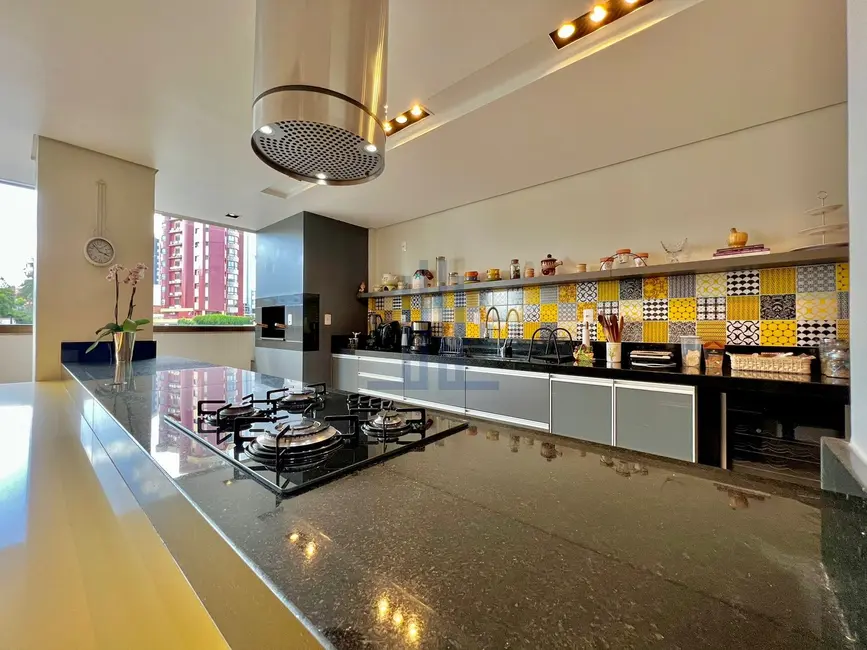 Foto 8 de Apartamento com 3 quartos à venda, 125m2 em Nossa Senhora de Lourdes, Santa Maria - RS