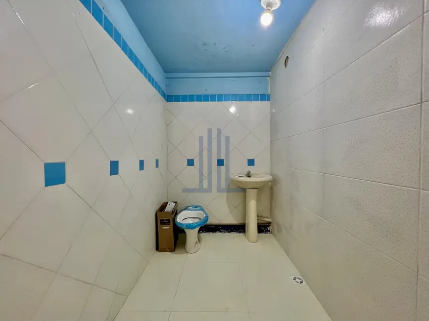 Foto 2 de Loja com 3 quartos à venda, 170m2 em Centro, Santa Maria - RS