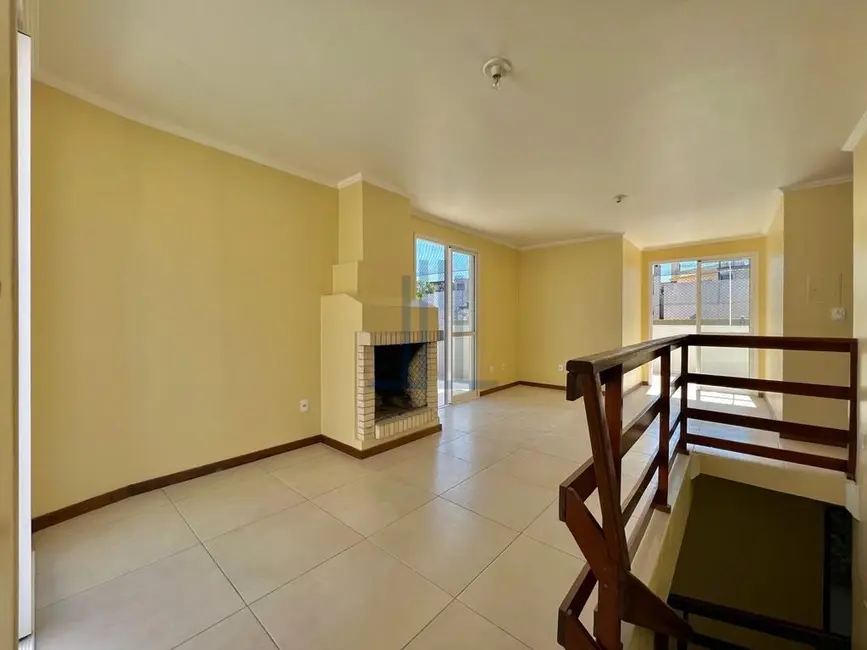 Foto 2 de Cobertura com 2 quartos à venda, 181m2 em Nossa Senhora de Fátima, Santa Maria - RS