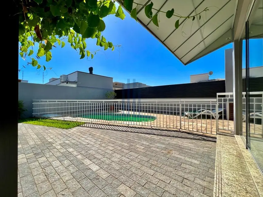 Foto 1 de Casa com 4 quartos à venda, 211m2 em Tomazetti, Santa Maria - RS