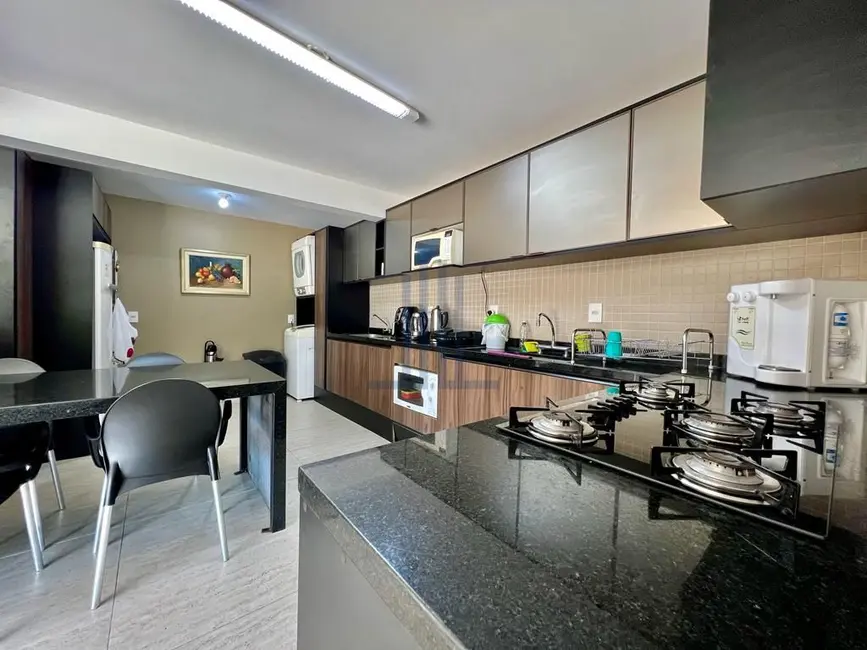 Casa com 4 quartos à venda, 211m2 em Tomazetti, Santa Maria - RS - imagem 5 Foto 5 de Casa com 4 quartos à venda, 211m2 em Tomazetti, Santa Maria - RS