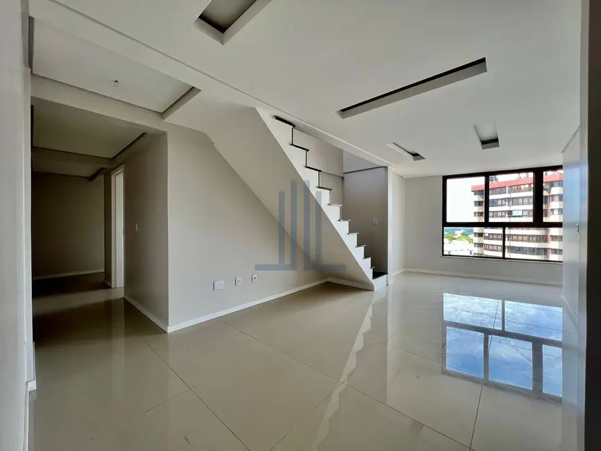 Cobertura com 3 quartos à venda, 278m2 em Nossa Senhora Medianeira, Santa Maria - RS - imagem 4 Foto 4 de Cobertura com 3 quartos à venda, 278m2 em Nossa Senhora Medianeira, Santa Maria - RS