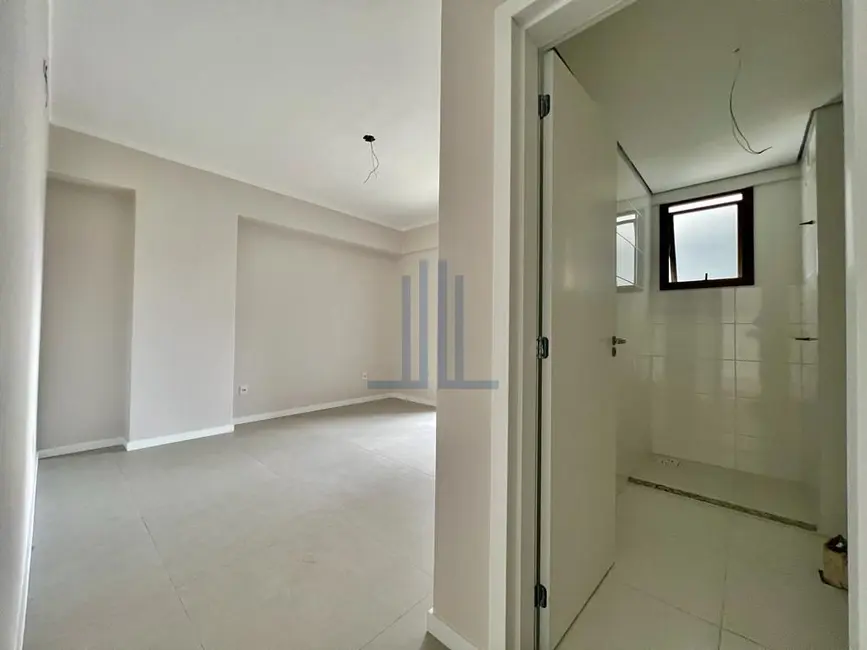 Foto 6 de Apartamento com 2 quartos à venda, 94m2 em Nossa Senhora Medianeira, Santa Maria - RS