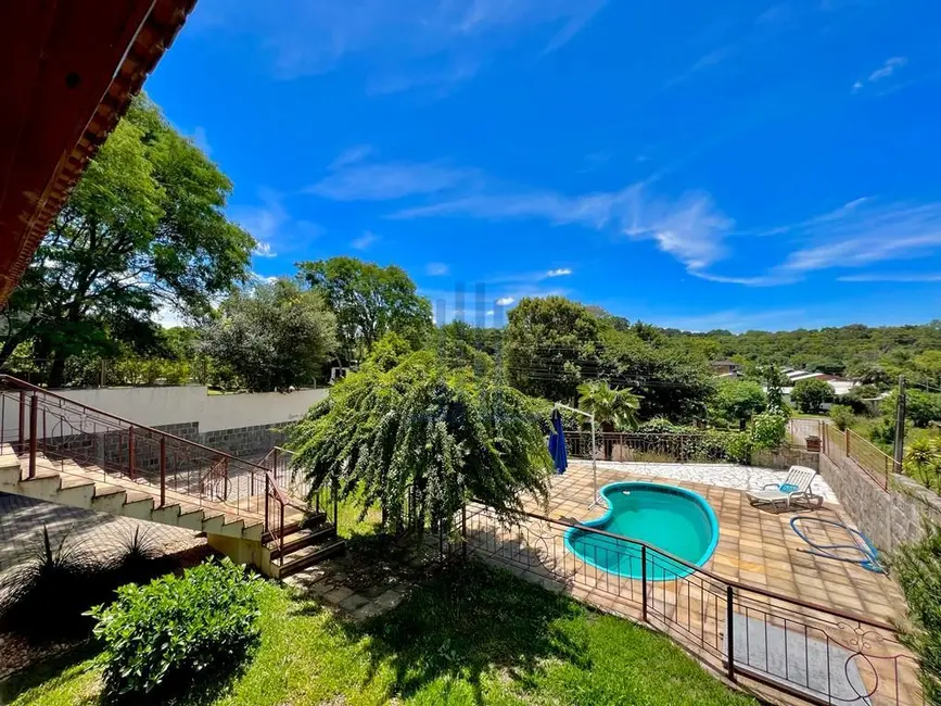 Casa com 3 quartos à venda, 280m2 em Centro, Itaara - RS - imagem 5 Foto 5 de Casa com 3 quartos à venda, 280m2 em Centro, Itaara - RS