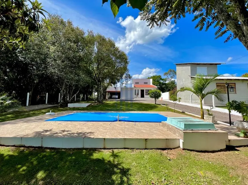 Casa com 3 quartos à venda, 272m2 em Itaara - RS - imagem 2 Foto 2 de Casa com 3 quartos à venda, 272m2 em Itaara - RS