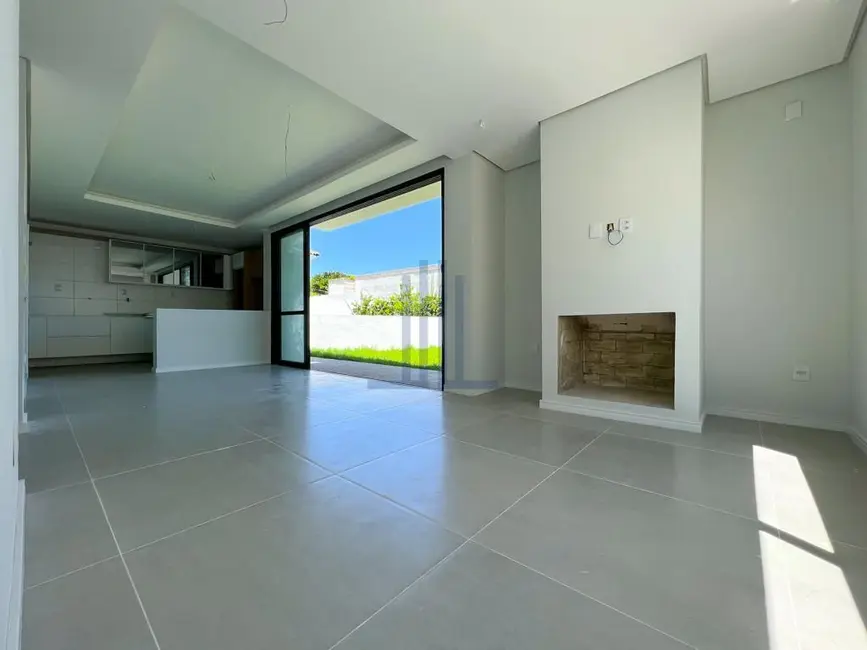 Casa de Condomínio com 3 quartos à venda, 215m2 em Camobi, Santa Maria - RS - imagem 3 Foto 3 de Casa de Condomínio com 3 quartos à venda, 215m2 em Camobi, Santa Maria - RS