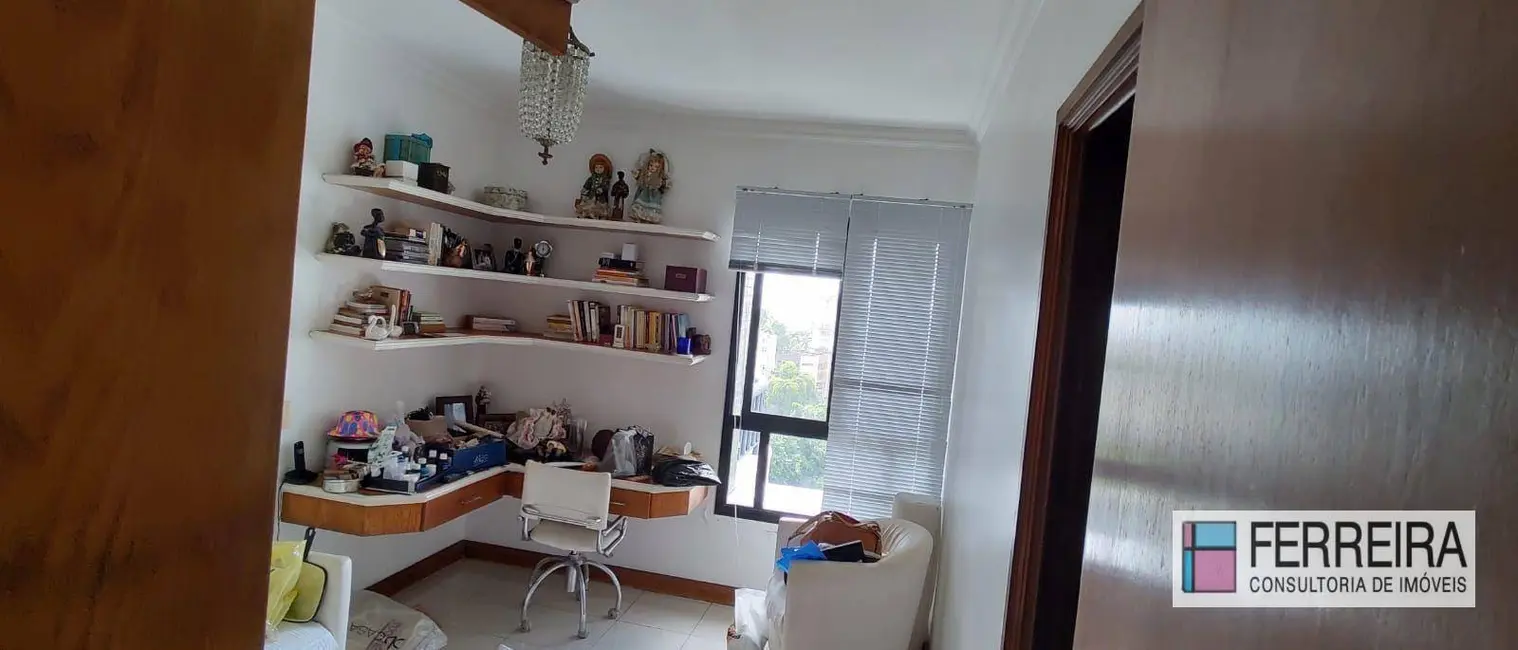 Apartamento com 4 quartos à venda e para alugar, 197m2 em Graça, Salvador - BA - imagem 6 Foto 6 de Apartamento com 4 quartos à venda e para alugar, 197m2 em Graça, Salvador - BA