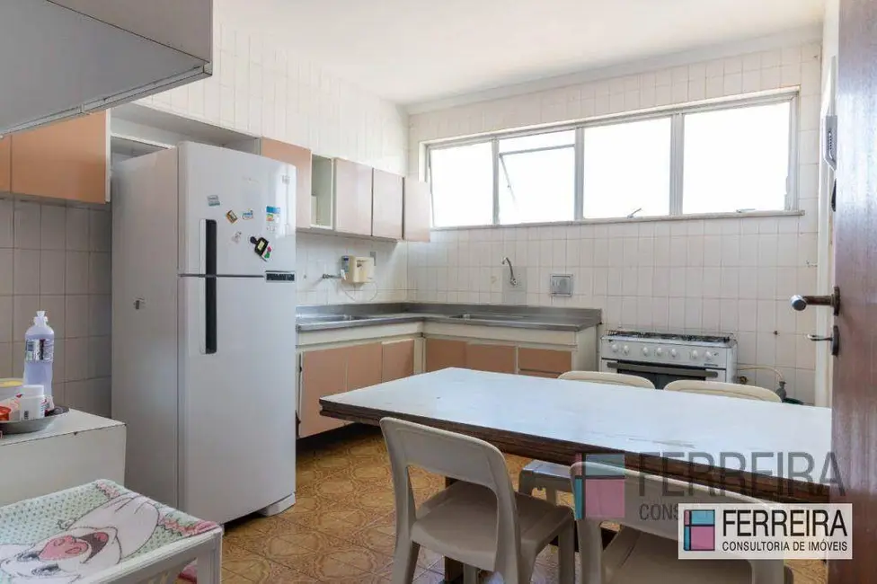Foto 2 de Apartamento com 4 quartos à venda, 240m2 em Pituba, Salvador - BA
