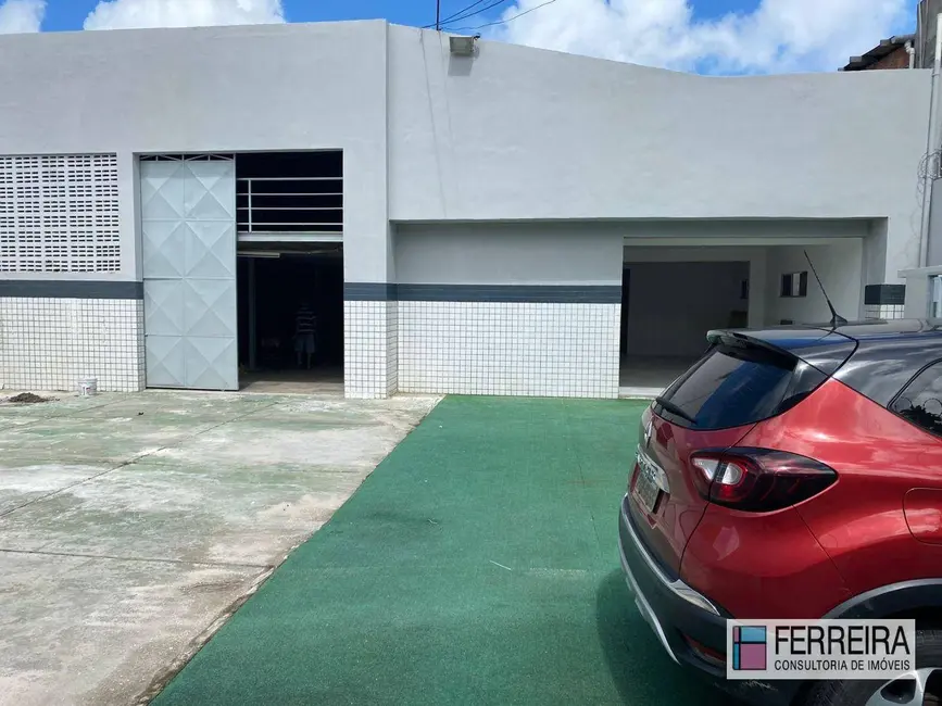 Foto 4 de Casa para alugar, 650m2 em Imbuí, Salvador - BA