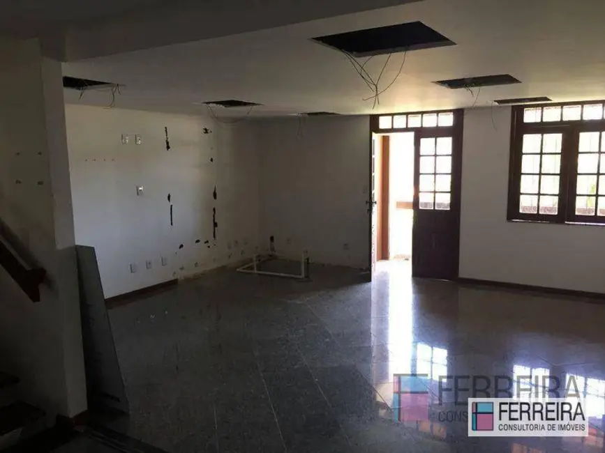 Foto 3 de Casa à venda e para alugar, 350m2 em Caminho das Árvores, Salvador - BA