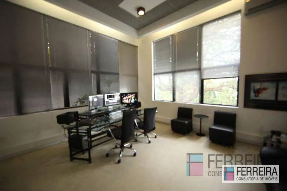 Casa com 5 quartos à venda, 1260m2 em Costa Azul, Salvador - BA - imagem 3 Foto 3 de Casa com 5 quartos à venda, 1260m2 em Costa Azul, Salvador - BA